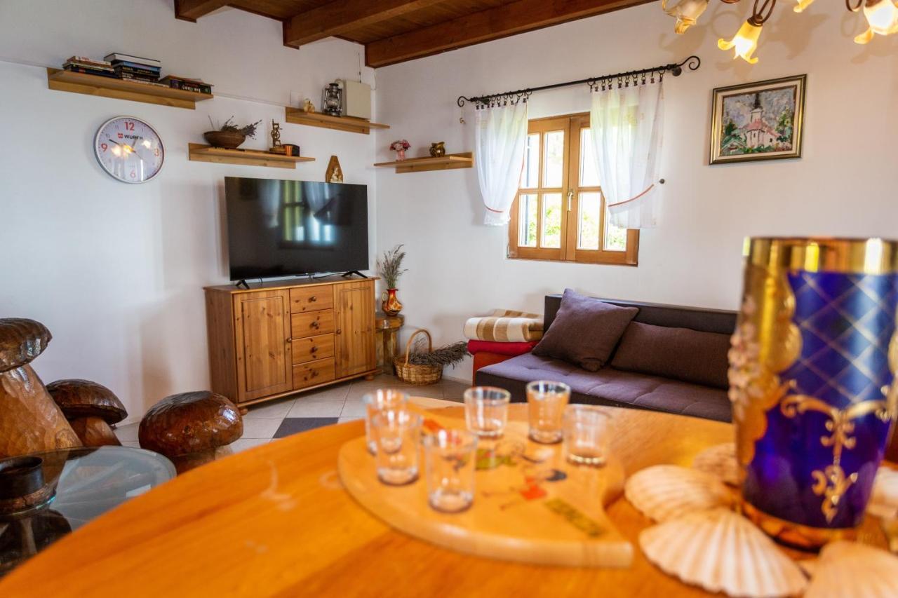 Villa Kuca Za Odmor Zeleni Breg Krapina Exterior foto